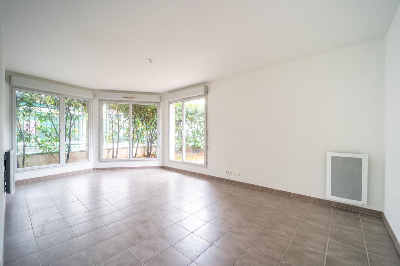 
																			4 pièces - 
																		RDC - 80m² - 1 520,67 € - Photo #1