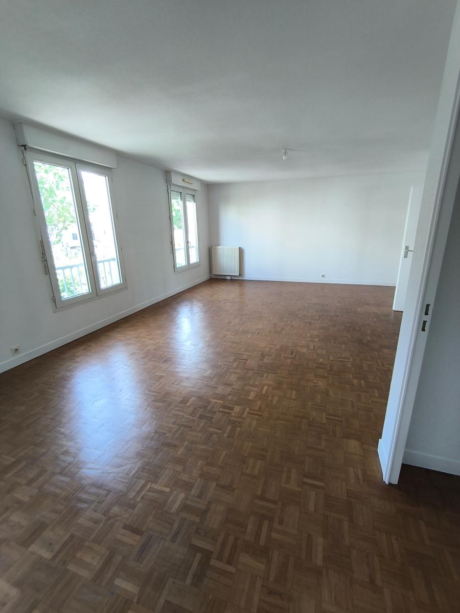 5 pièces - 2ème étage - 134m² - 260 000 € - Photo #2