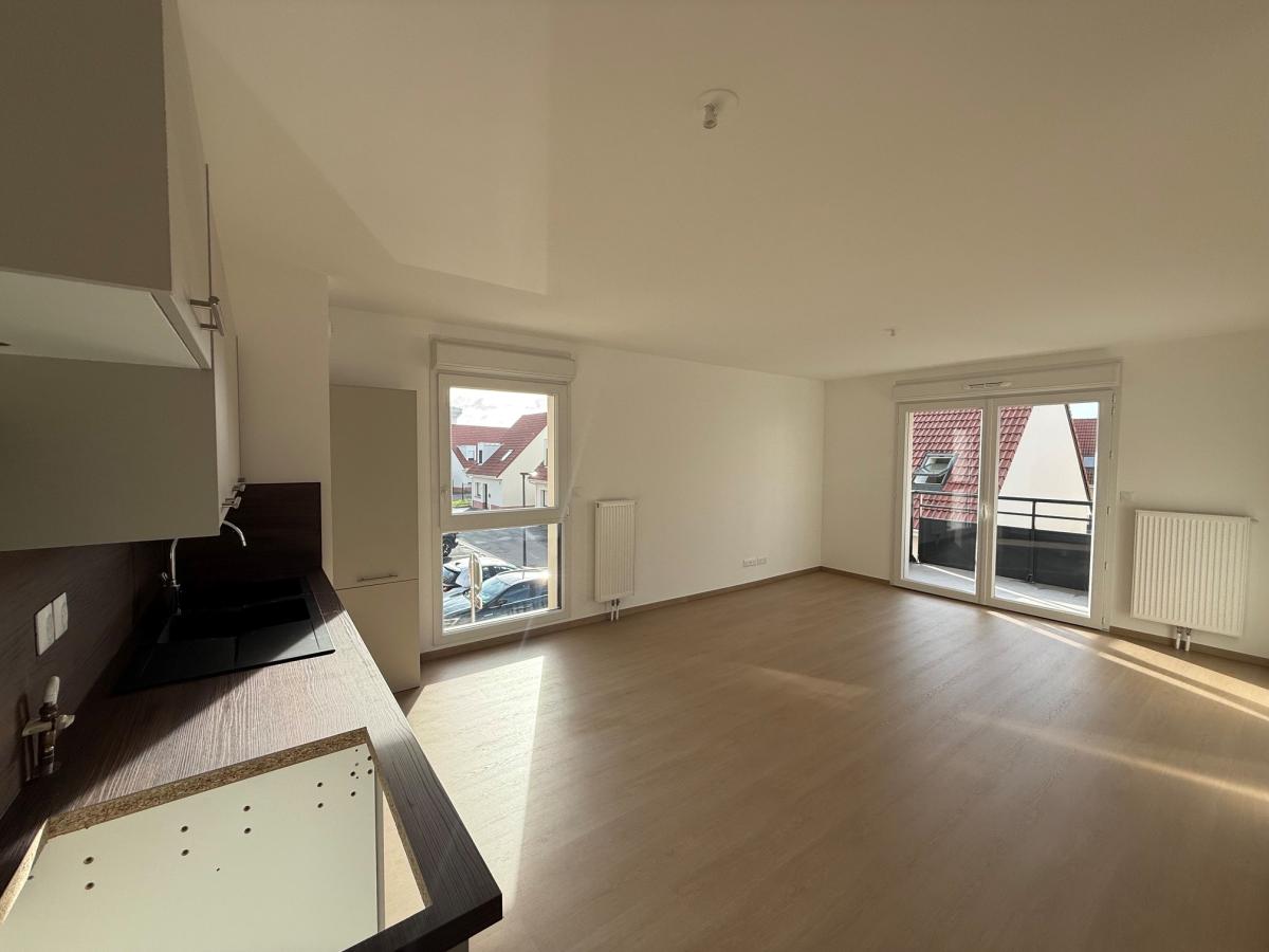 
																																							3 pièces - 
																																						1er étage - 67m² - 669,80 € - Photo #2