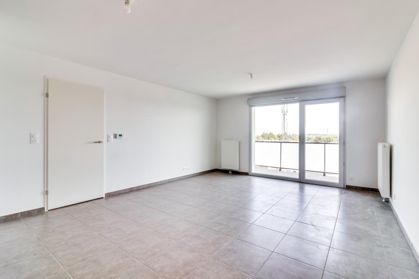 
																																							3 pièces - 
																																						3ème étage - 63m² - 794,52 € - Photo #2