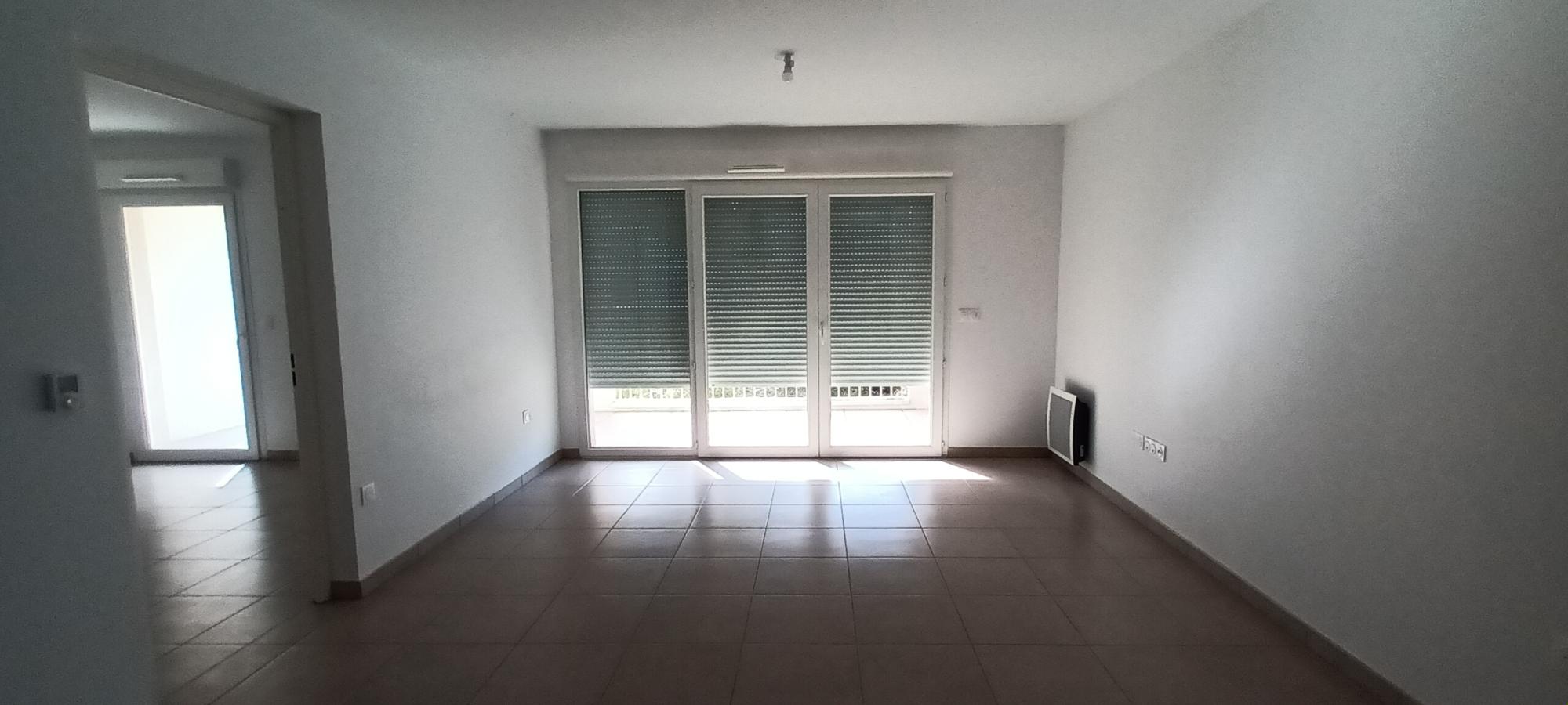 
																			2 pièces - 
																		RDC - 48m² - 784,79 € - Photo #2