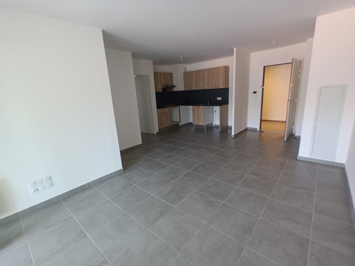 3 pièces - 3ème étage - 64m² - 1 095,50 € - Photo #5