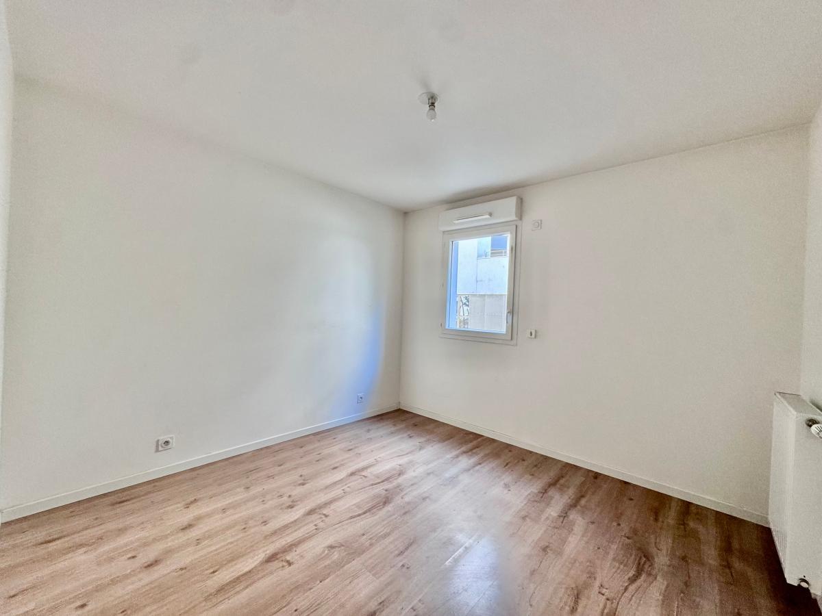 2 pièces - RDC - 45m² - 877,15 € - Photo #3