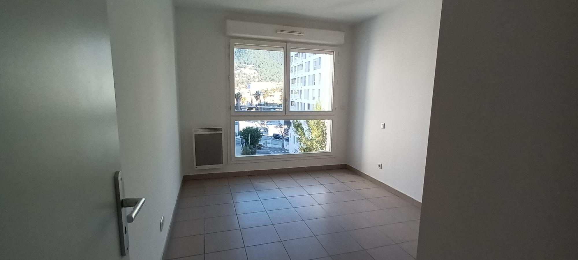 
																																							3 pièces - 
																																						6ème étage - 66m² - 1 099,69 € - Photo #4