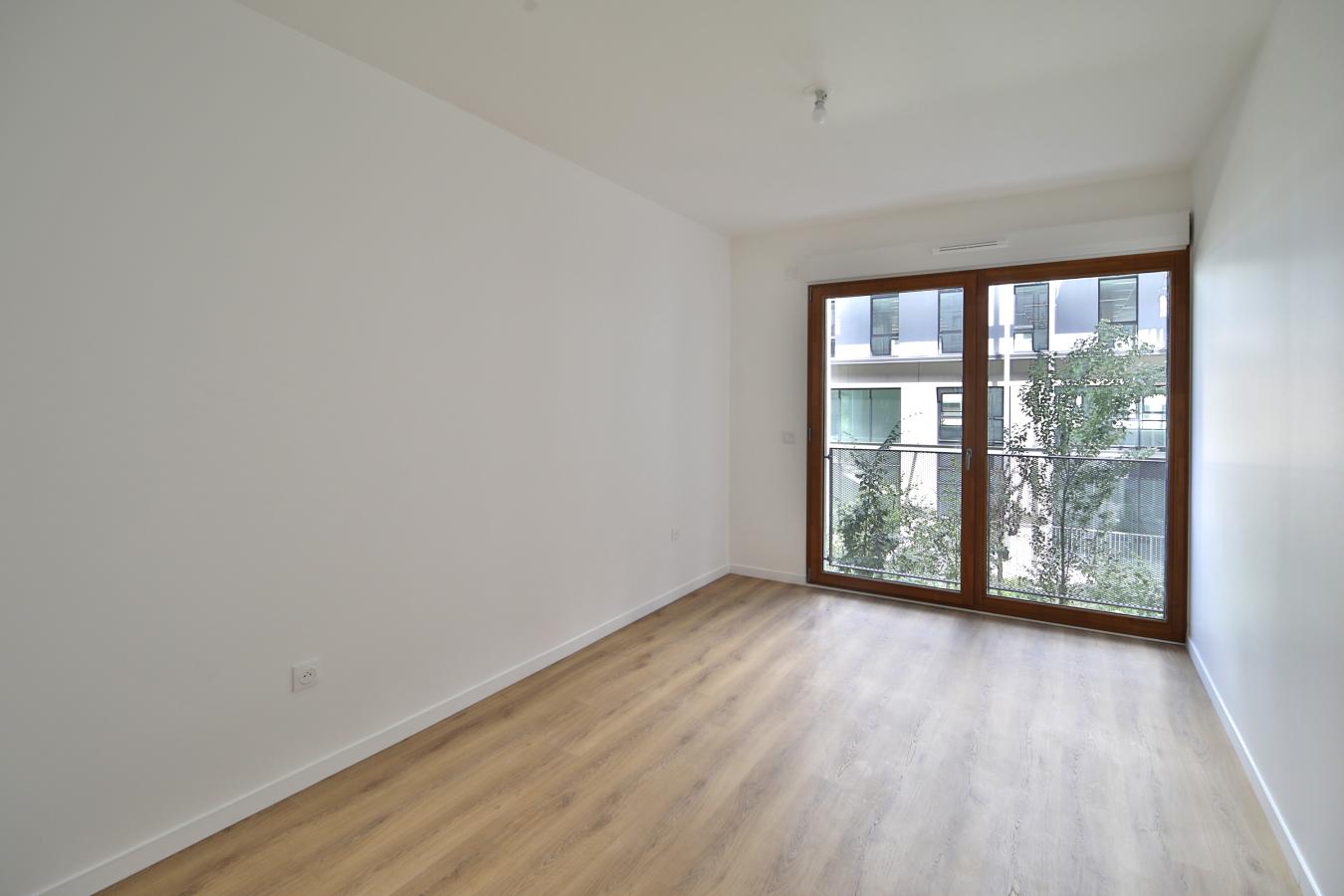 
																			3 pièces - 
																		3ème étage - 78m² - 1 459,74 € - Photo #4