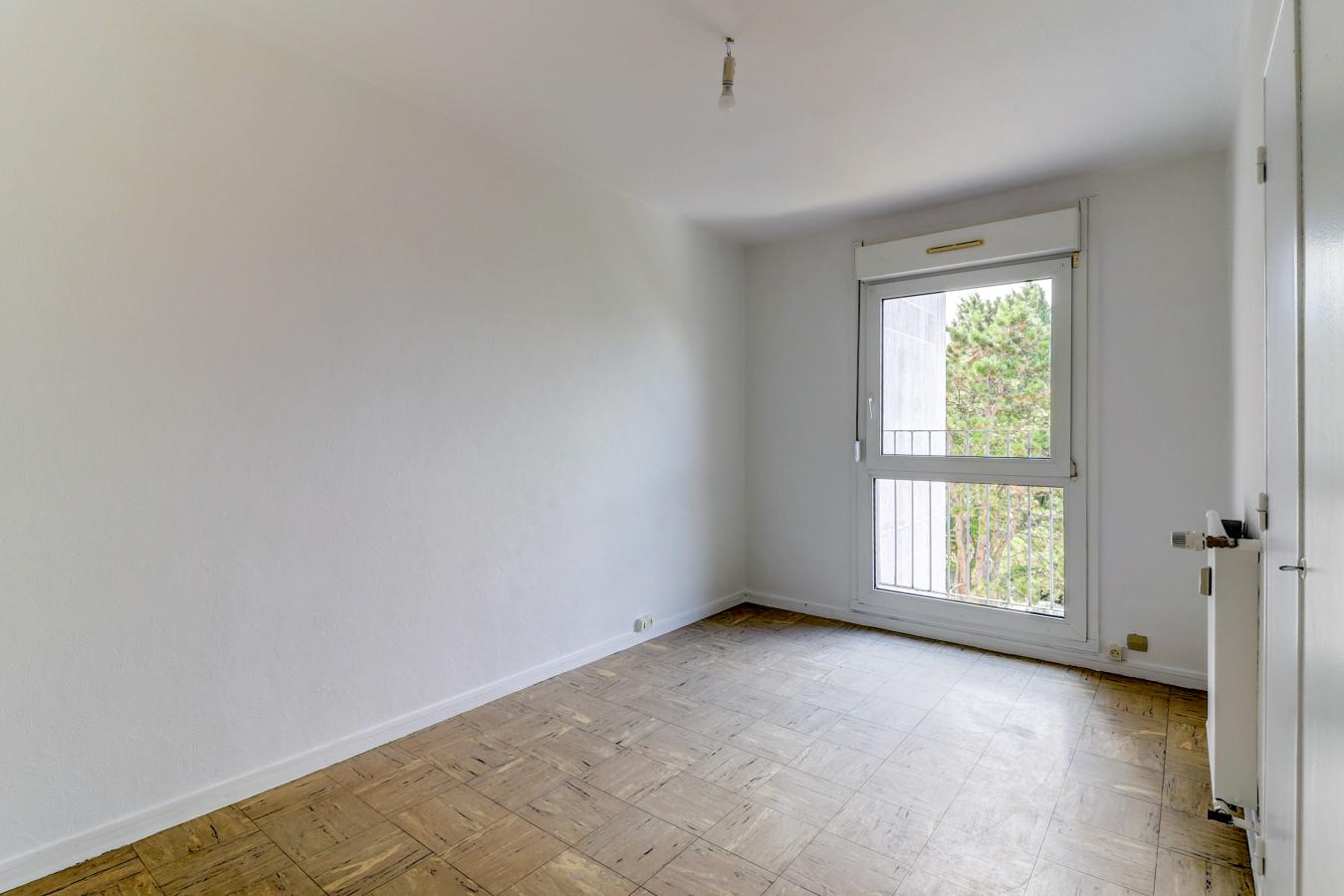 5 pièces - 3ème étage - 86m² - 752,71 € - Photo #2