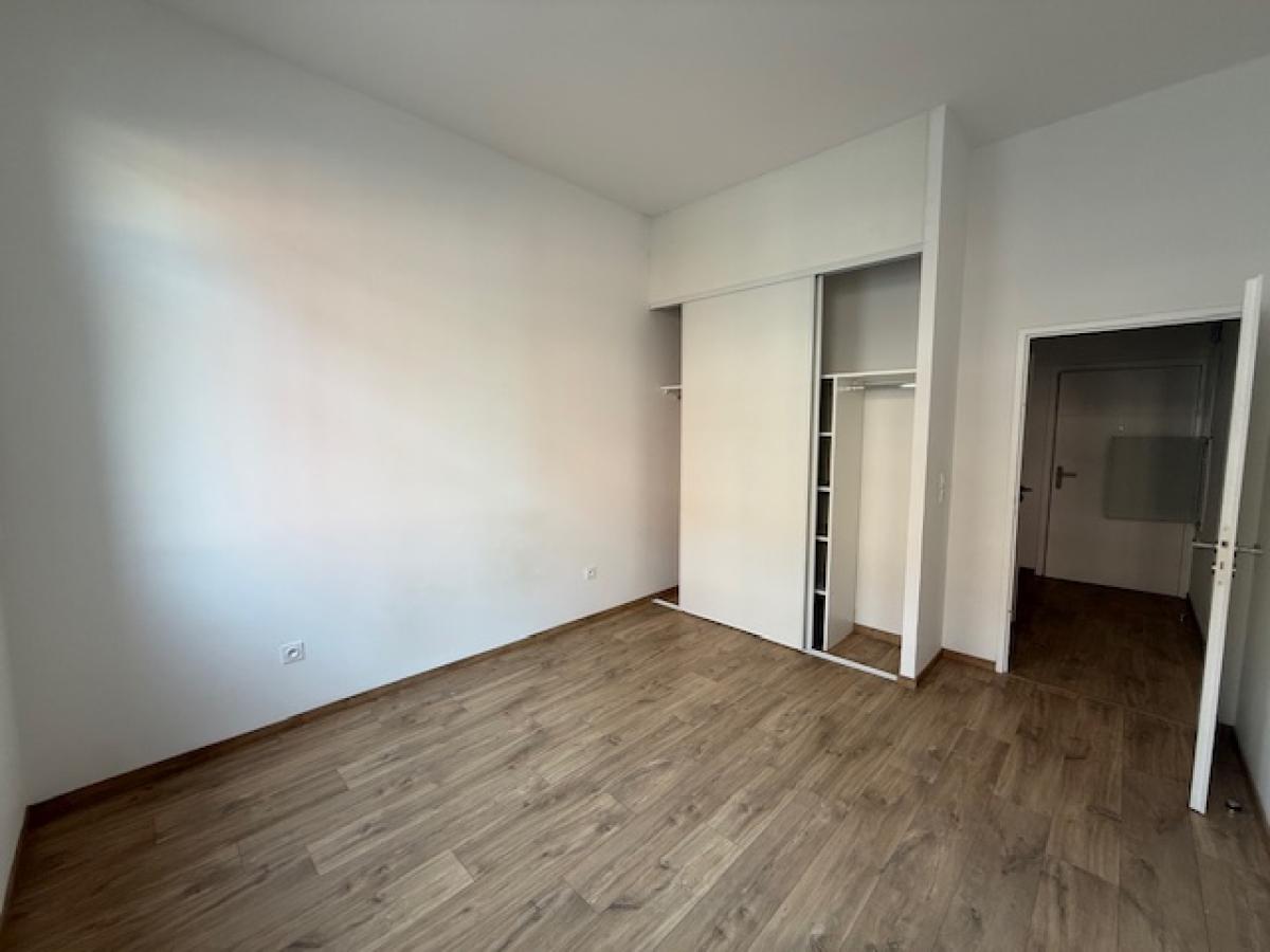 
																			2 pièces - 
																		RDC - 48m² - 768,86 € - Photo #4