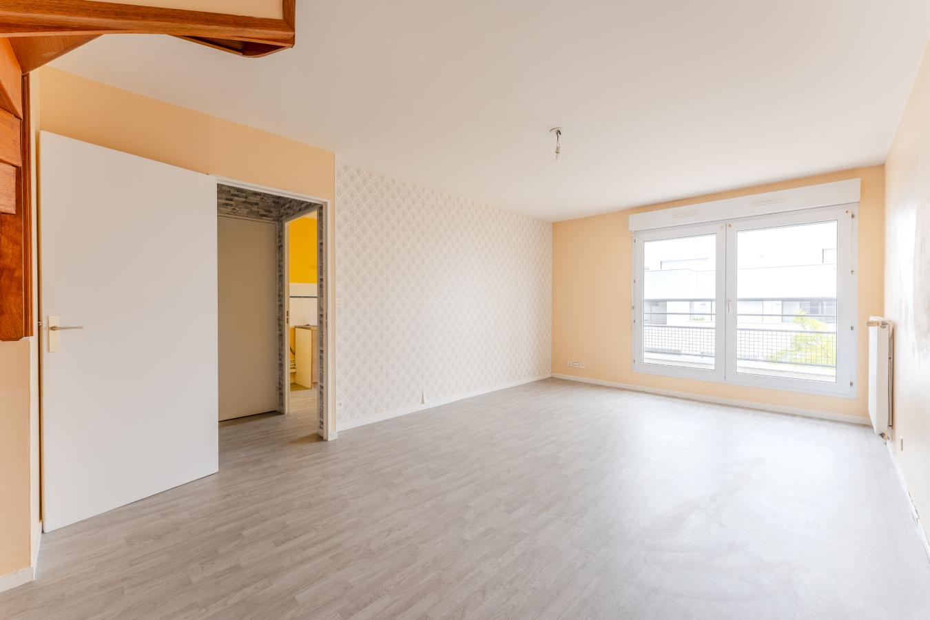 
																																							3 pièces - 
																																						4ème étage - 66m² - 180 000 € - Photo #1