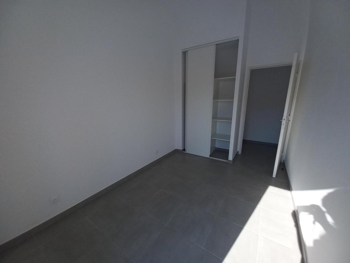 4 pièces - RDC - 78m² - 1 434,24 € - Photo #3