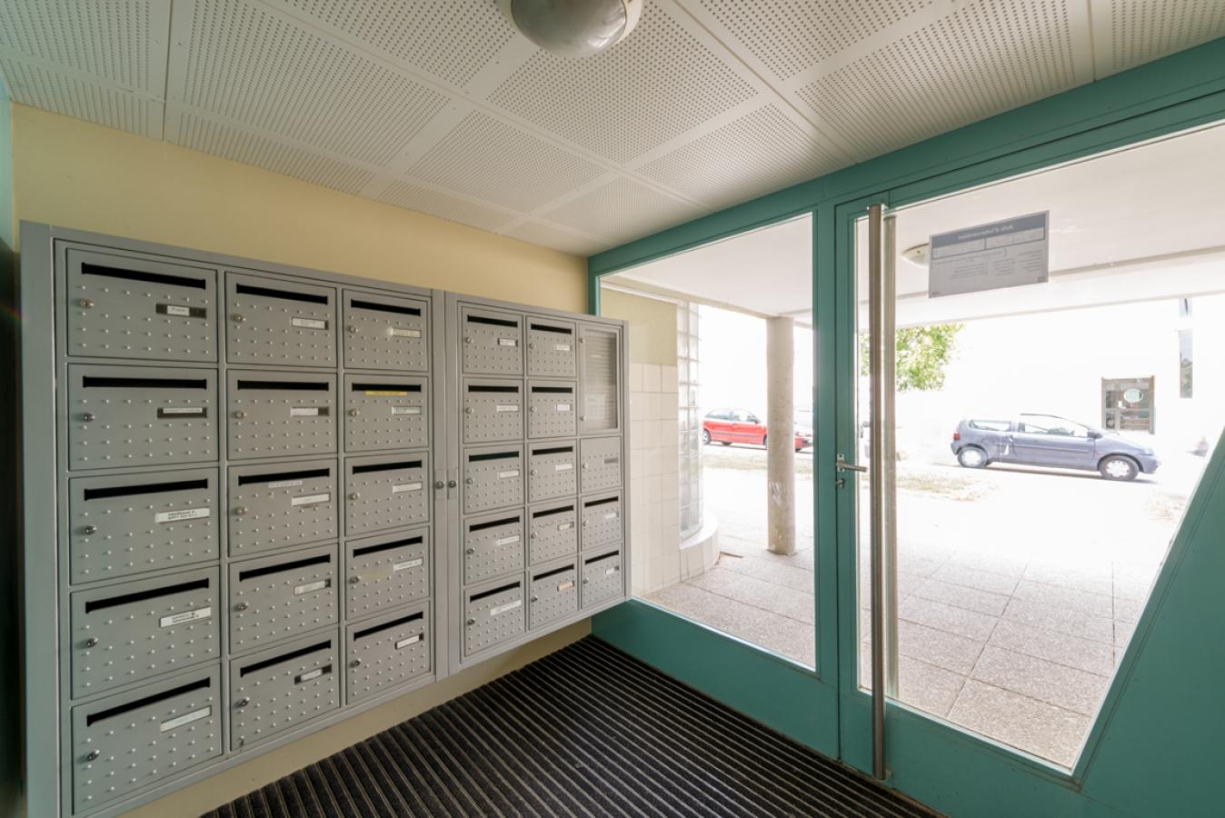 
																																							4 pièces - 
																																						1er étage - 83m² - 903,77 € - Photo #1