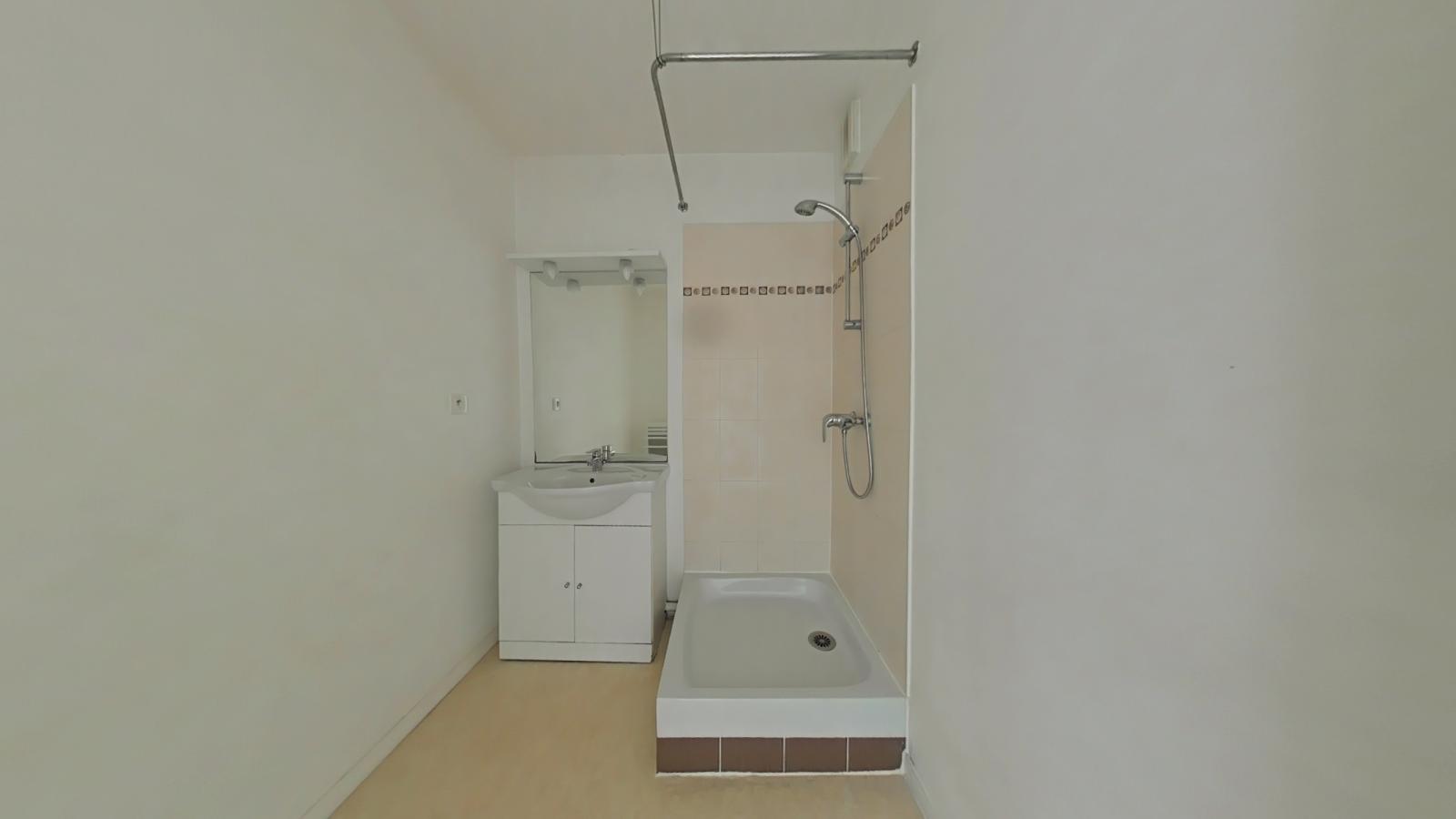 
																			2 pièces - 
																		2ème étage - 44m² - 608,51 € - Photo #5