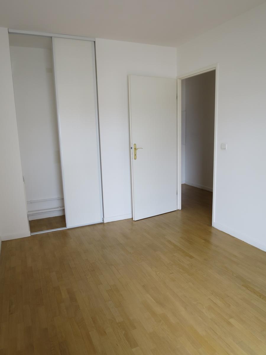 2 pièces - 1er étage - 47m² - 1 010,18 € - Photo #2