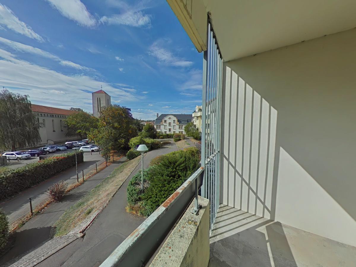 4 pièces - 1er étage - 83m² - 747,46 € - Photo #2