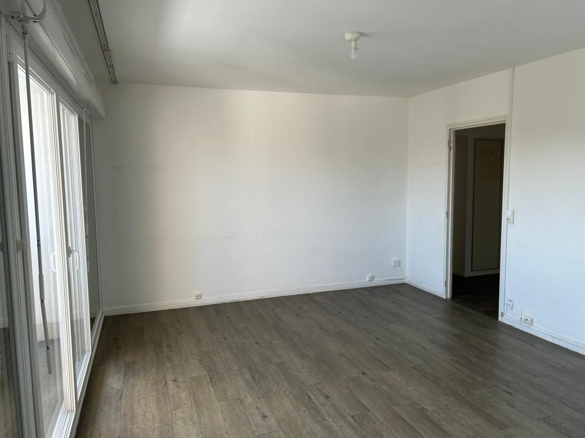 
																			4 pièces - 
																		5ème étage - 78m² - 668,64 € - Photo #5