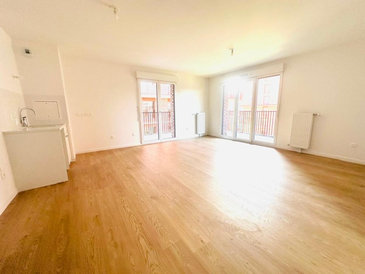 4 pièces - 2ème étage - 81m² - 1 429,51 € - Photo #2