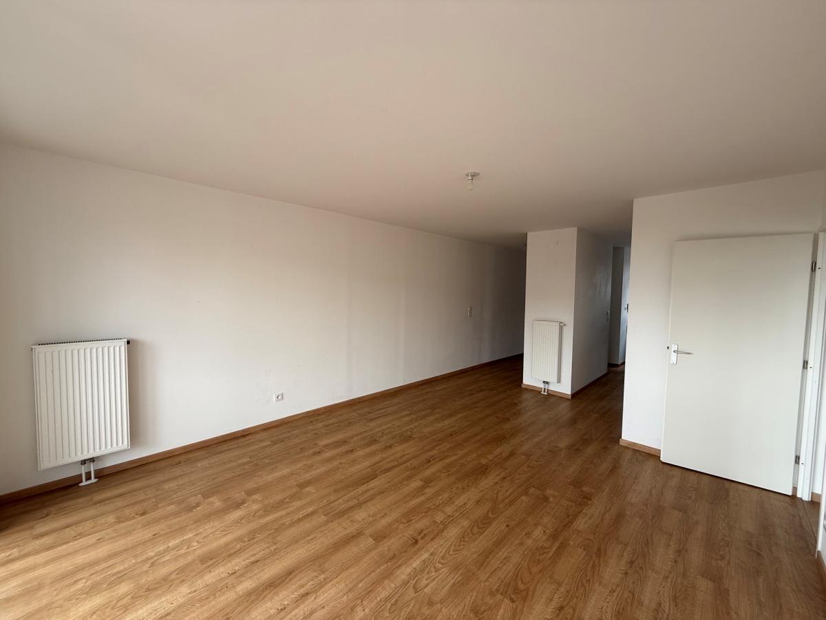3 pièces - 5ème étage - 66m² - 880,17 € - Photo #3
