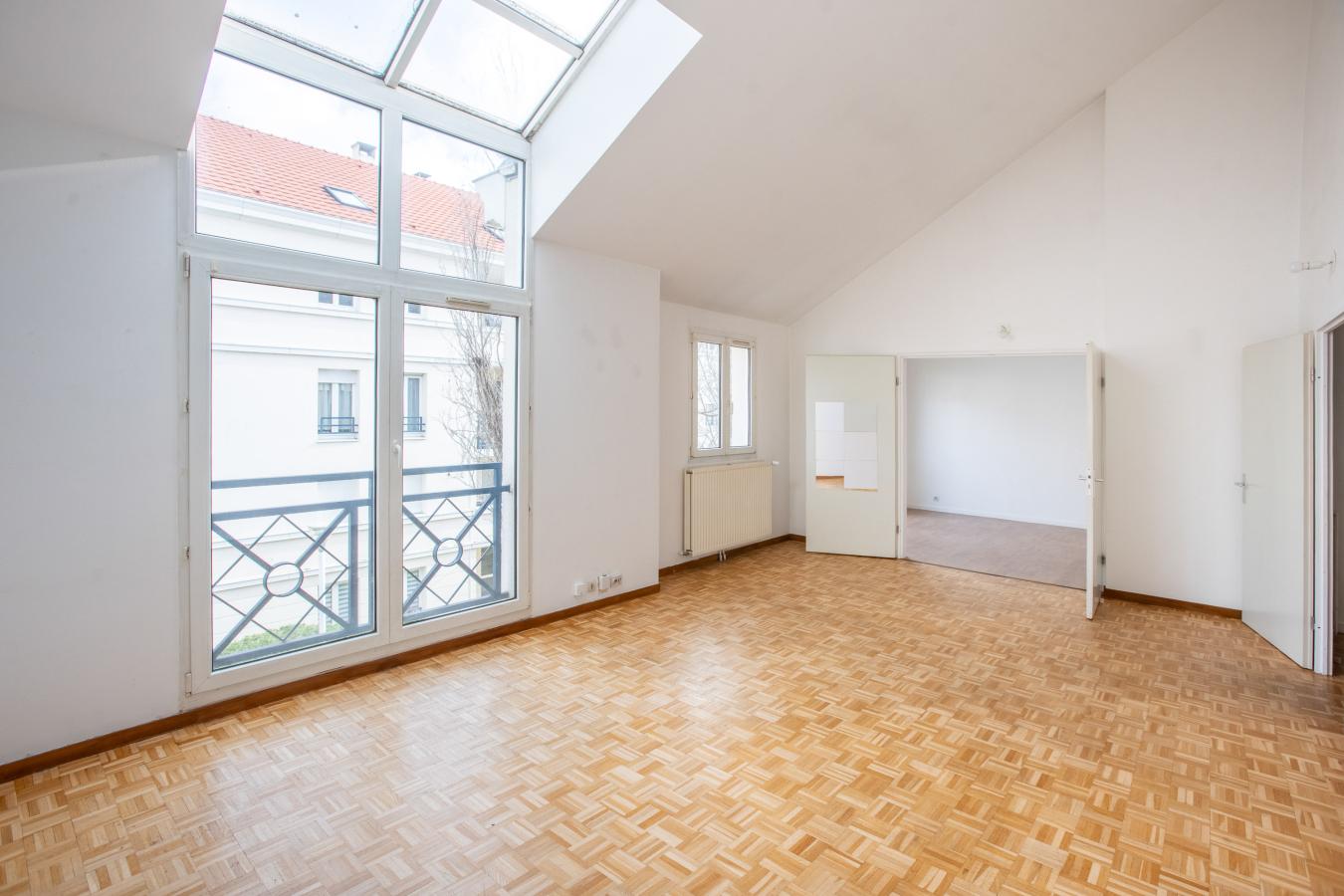 
																																							6 pièces - 
																																						1er étage - 107m² - 1 835,97 € - Photo #4