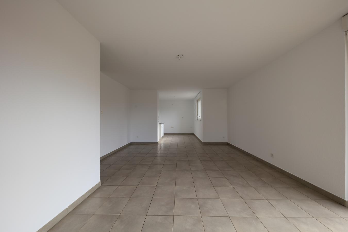 
																			2 pièces - 
																		RDC - 53m² - 735,00 € - Photo #5