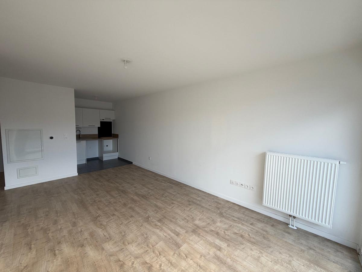 2 pièces - 2ème étage - 46m² - 711,76 € - Photo #1