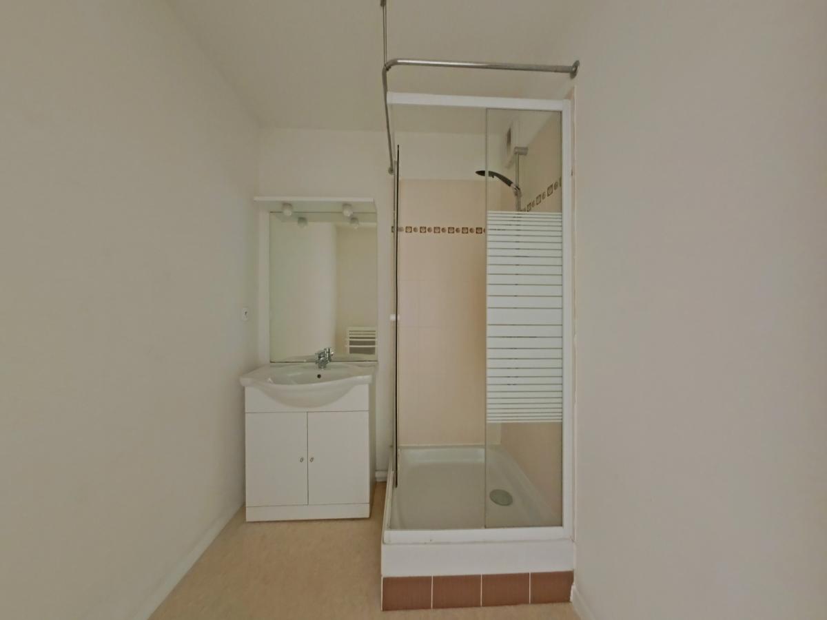 
																			2 pièces - 
																		RDC - 45m² - 572,82 € - Photo #5