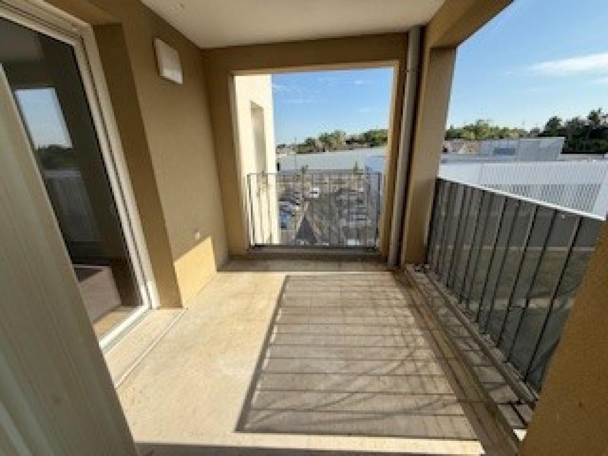 2 pièces - 2ème étage - 53m² - 979,77 € - Photo #3