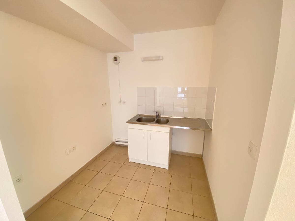 3 pièces - 3ème étage - 71m² - 1 961,33 € - Photo #1