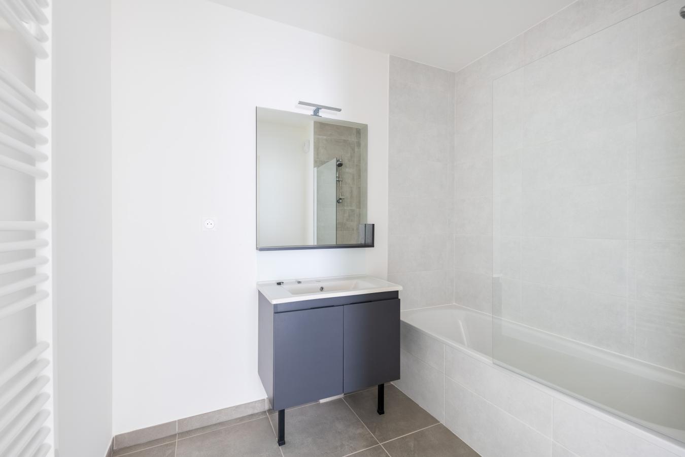 
																			4 pièces - 
																		1er étage - 91m² - 1 408,91 € - Photo #3