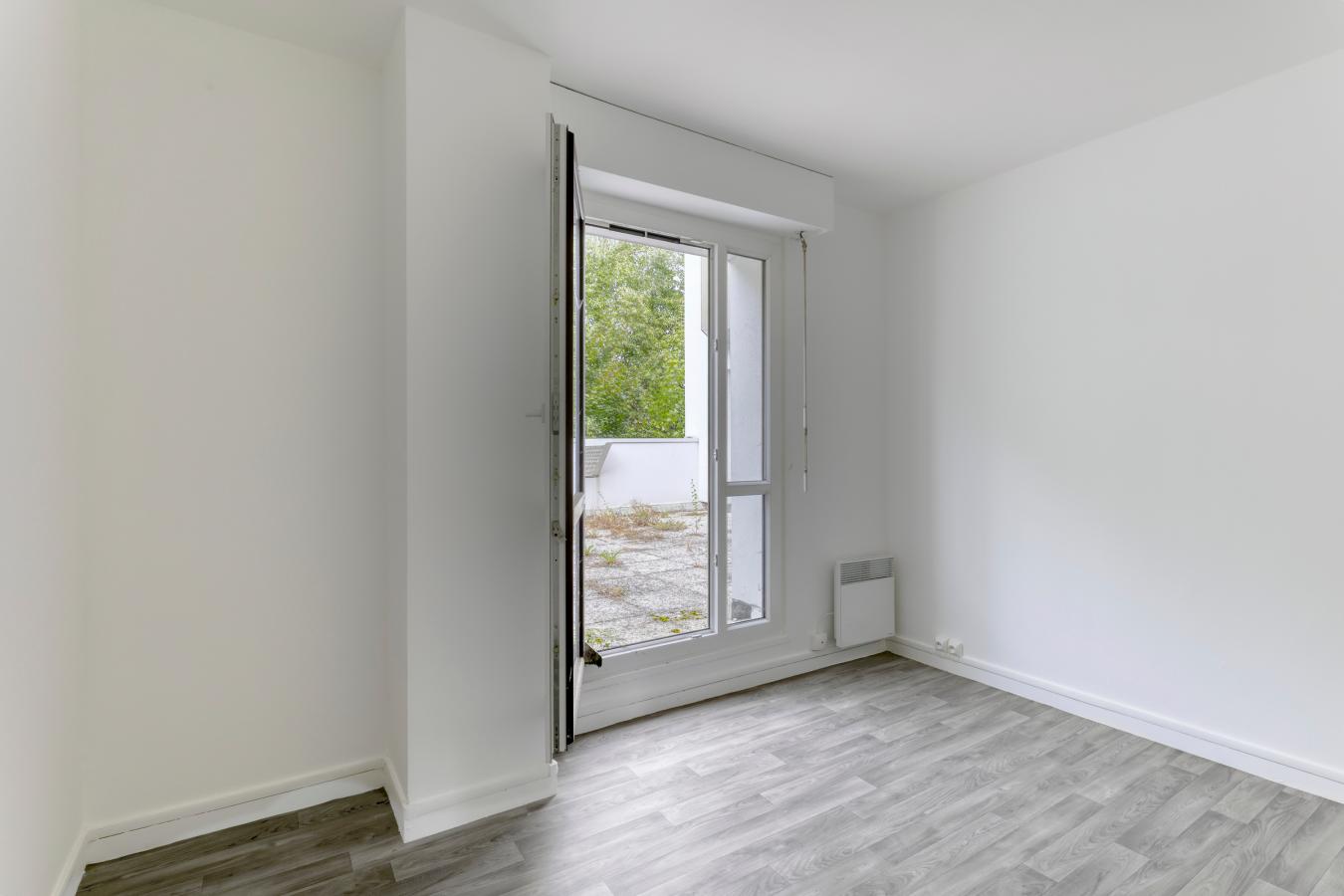 
																			5 pièces - 
																		1er étage - 110m² - 241 000 € - Photo #1