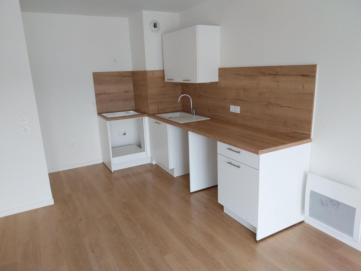 
																																							2 pièces - 
																																						2ème étage - 43m² - 919,55 € - Photo #3
