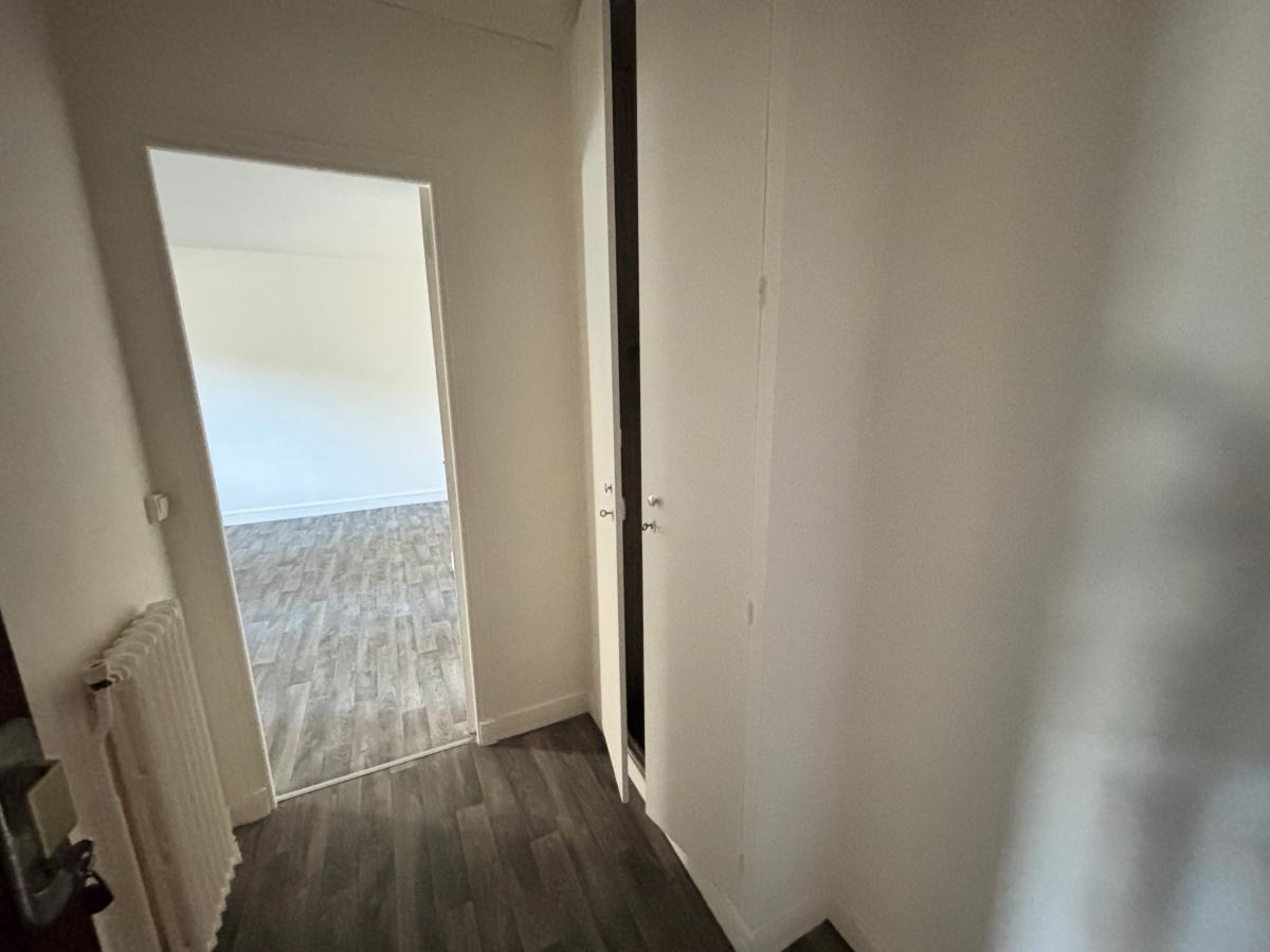 1 pièce - RDC - 33m² - 1 087,24 € - Photo #2
