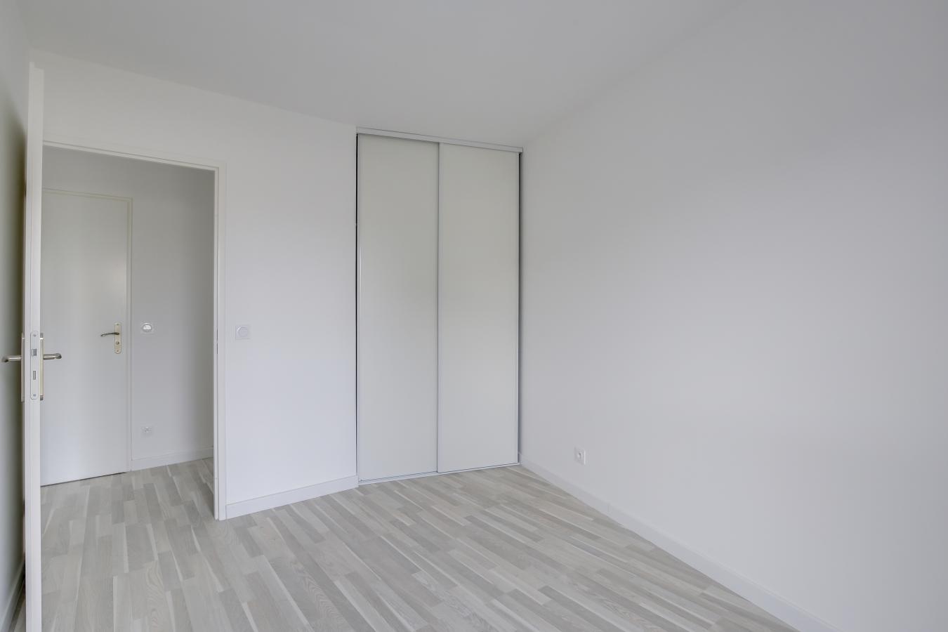 
																																							3 pièces - 
																																						2ème étage - 66m² - 1 040,27 € - Photo #6