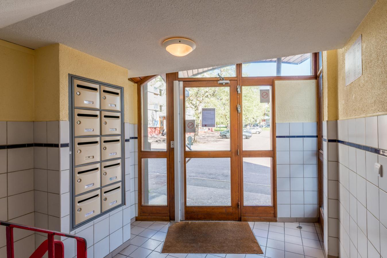 
																																							3 pièces - 
																																						4ème étage - 69m² - 547,40 € - Photo #1