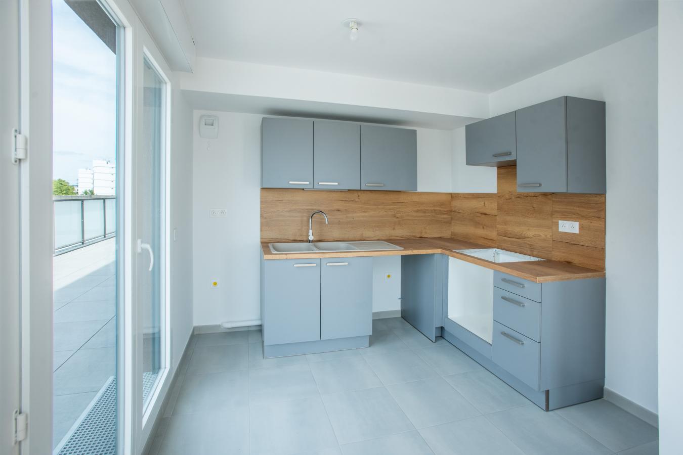 
																																							5 pièces - 
																																						6ème étage - 111m² - 2 269,27 € - Photo #3