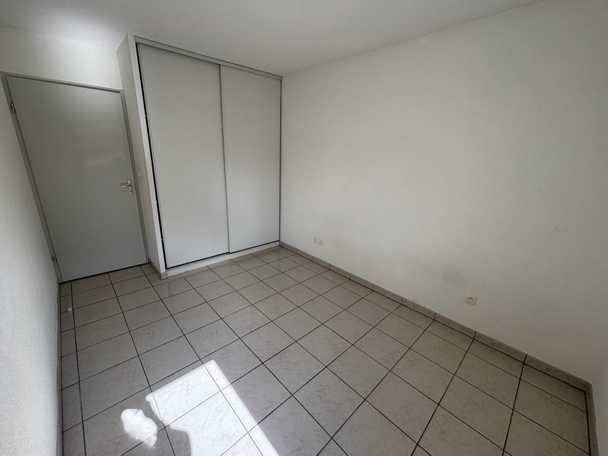 
																																							4 pièces - 
																																						RDC - 82m² - 854,28 € - Photo #5