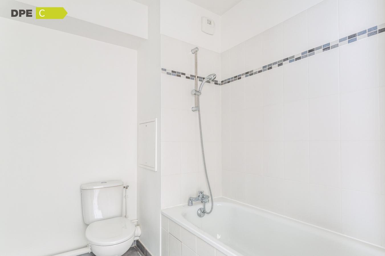 
																			1 pièce - 
																		4ème étage - 37m² - 145 300 € - Photo #4