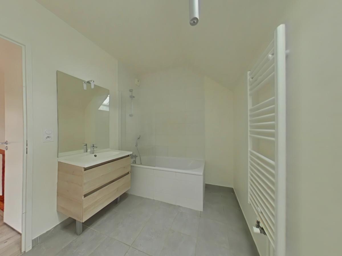 4 pièces - RDC - 83m² - 883,21 € - Photo #4
