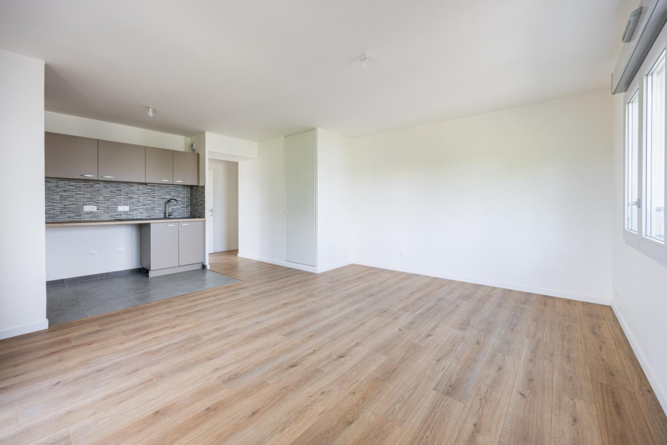 
																			4 pièces - 
																		1er étage - 86m² - 1 493,18 € - Photo #2