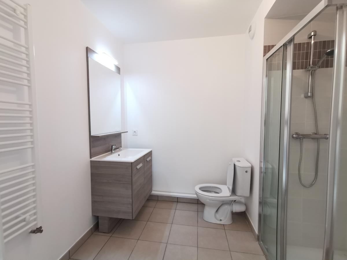 2 pièces - RDC - 43m² - 852,46 € - Photo #3