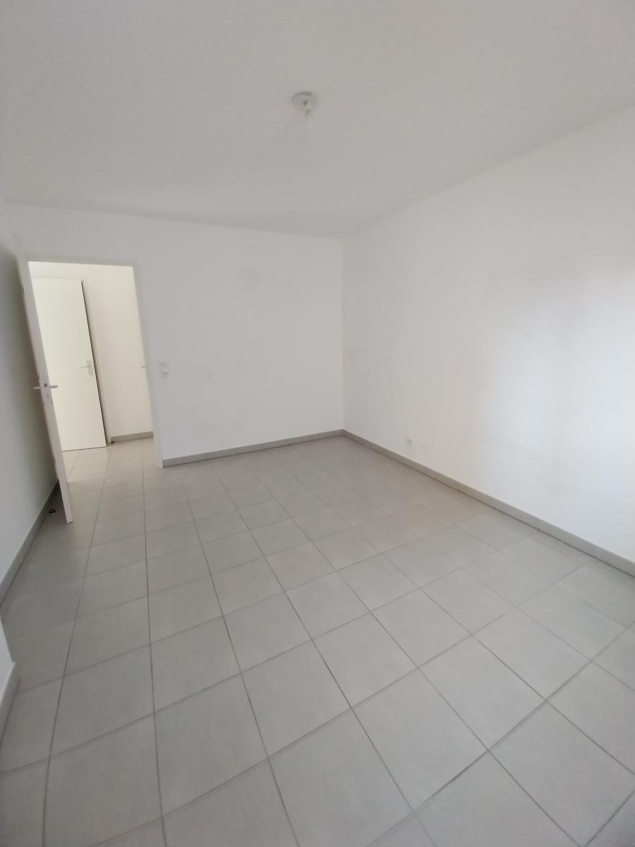
																			3 pièces - 
																		1er étage - 69m² - 912,17 € - Photo #3