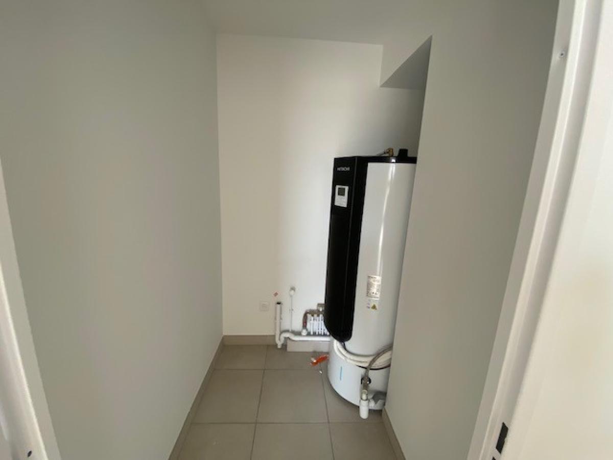 4 pièces - 4ème étage - 111m² - 1 201,66 € - Photo #4