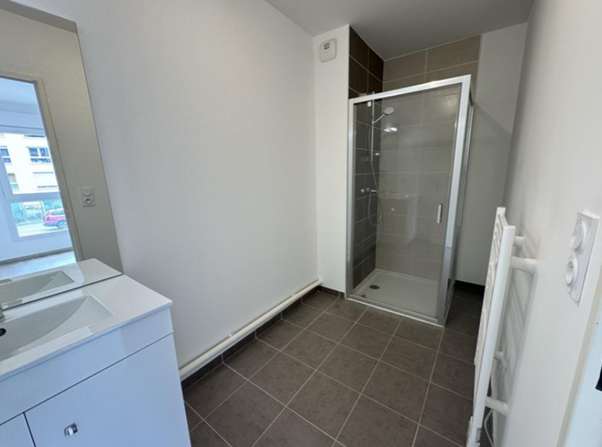 
																																							2 pièces - 
																																						2ème étage - 46m² - 587,61 € - Photo #3