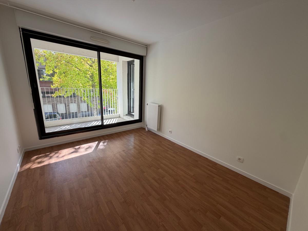 
																																							3 pièces - 
																																						1er étage - 68m² - 802,20 € - Photo #3
