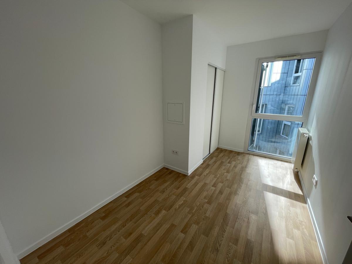 
																			3 pièces - 
																		4ème étage - 72m² - 1 795,67 € - Photo #3