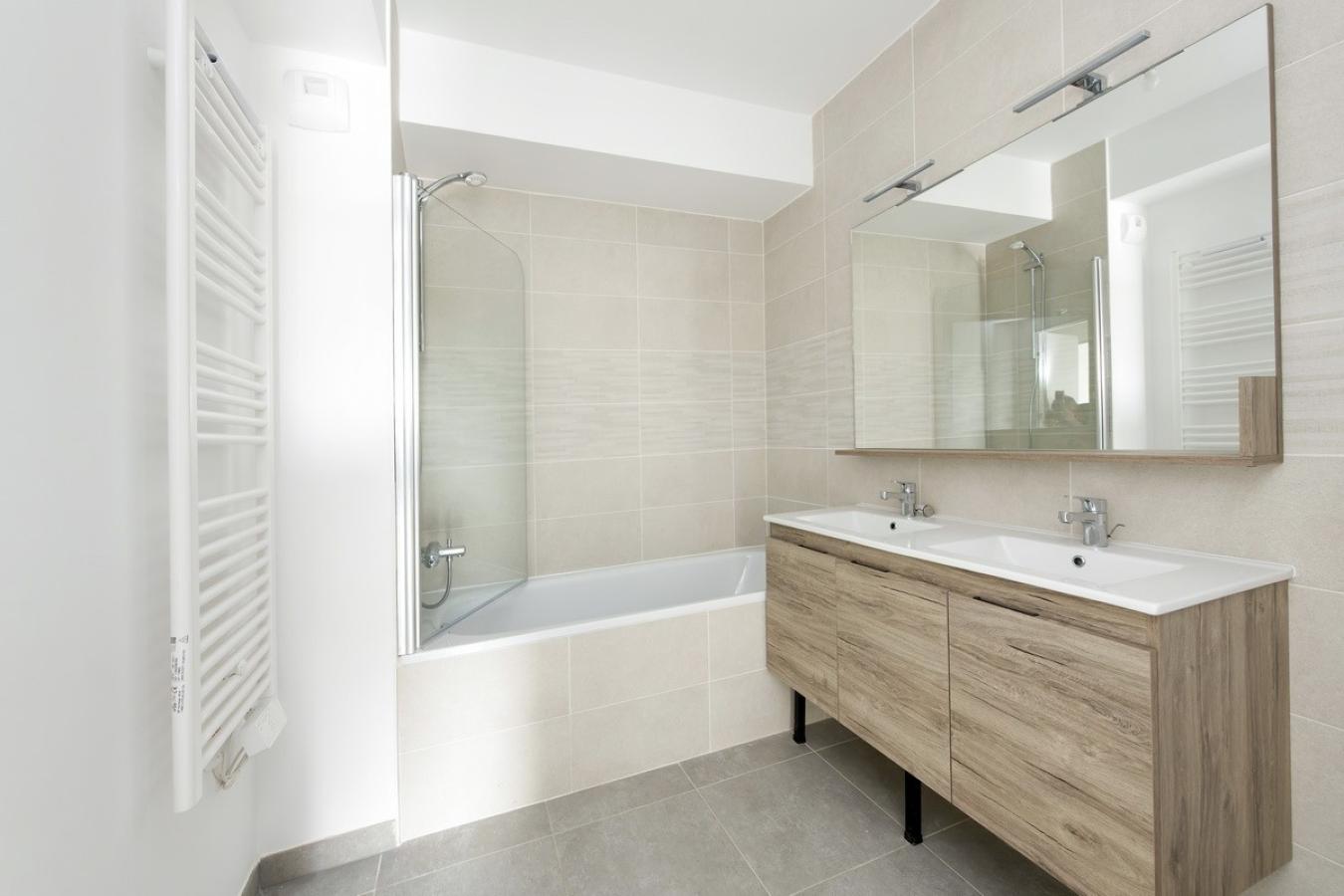 
																																							3 pièces - 
																																						1er étage - 63m² - 796,23 € - Photo #2