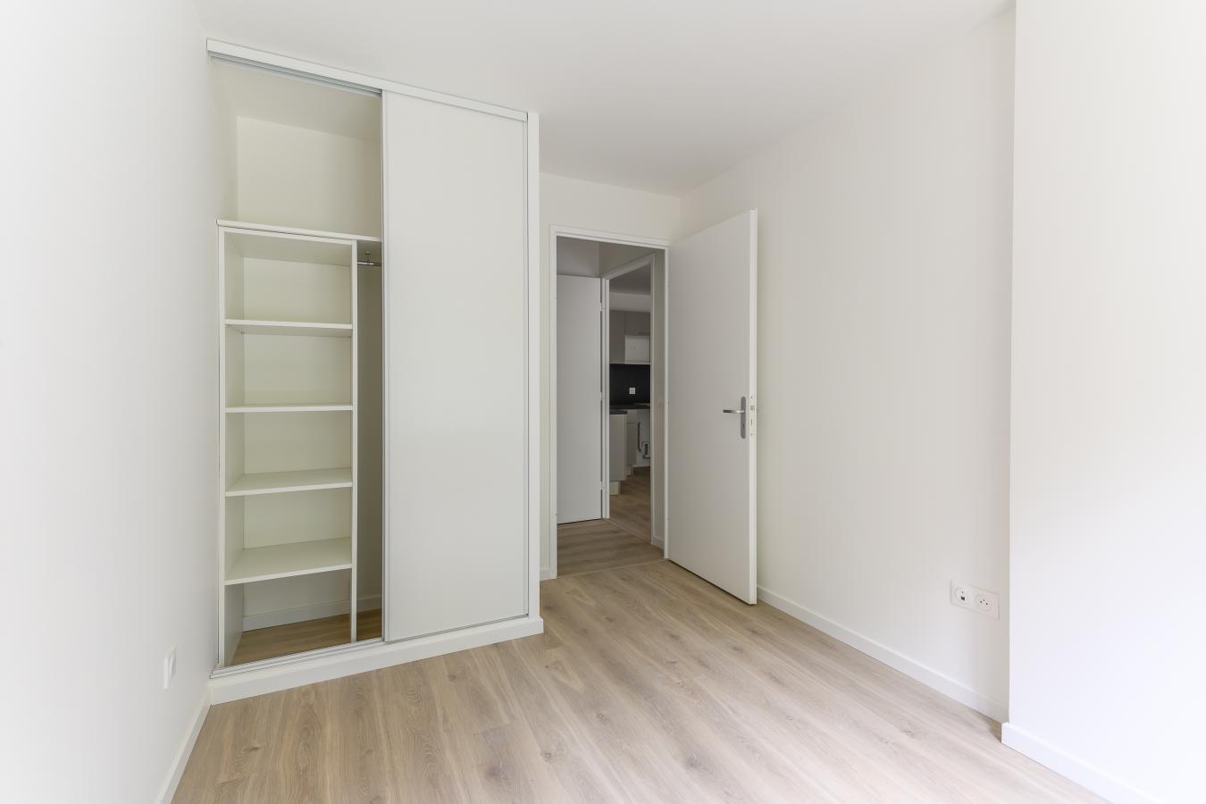 
																																							3 pièces - 
																																						1er étage - 61m² - 1 056,33 € - Photo #5
