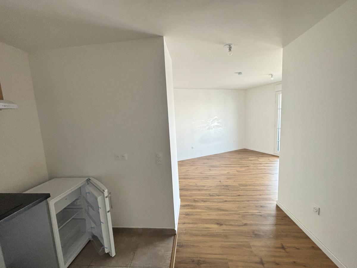 1 pièce - 1er étage - 32m² - 901,10 € - Photo #4