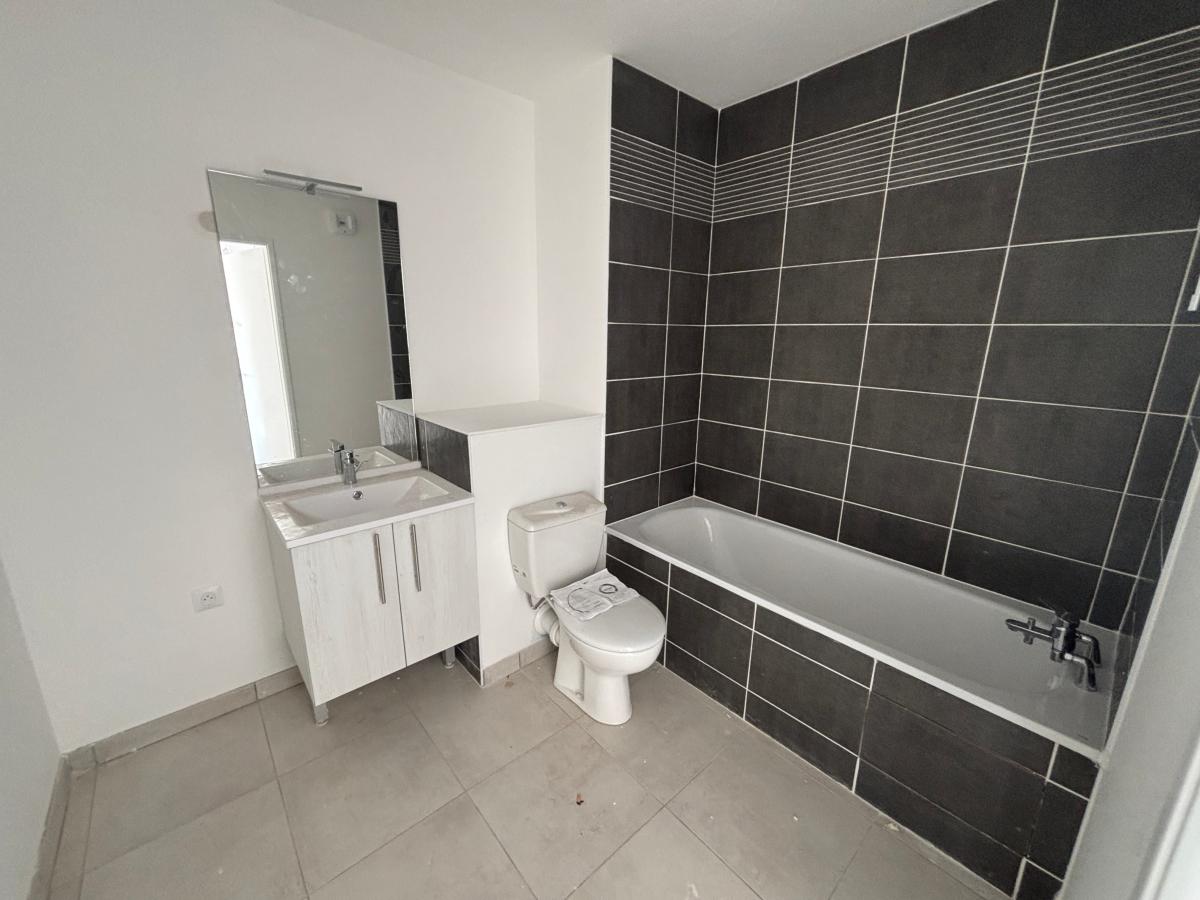 2 pièces - 1er étage - 45m² - 604,92 € - Photo #3