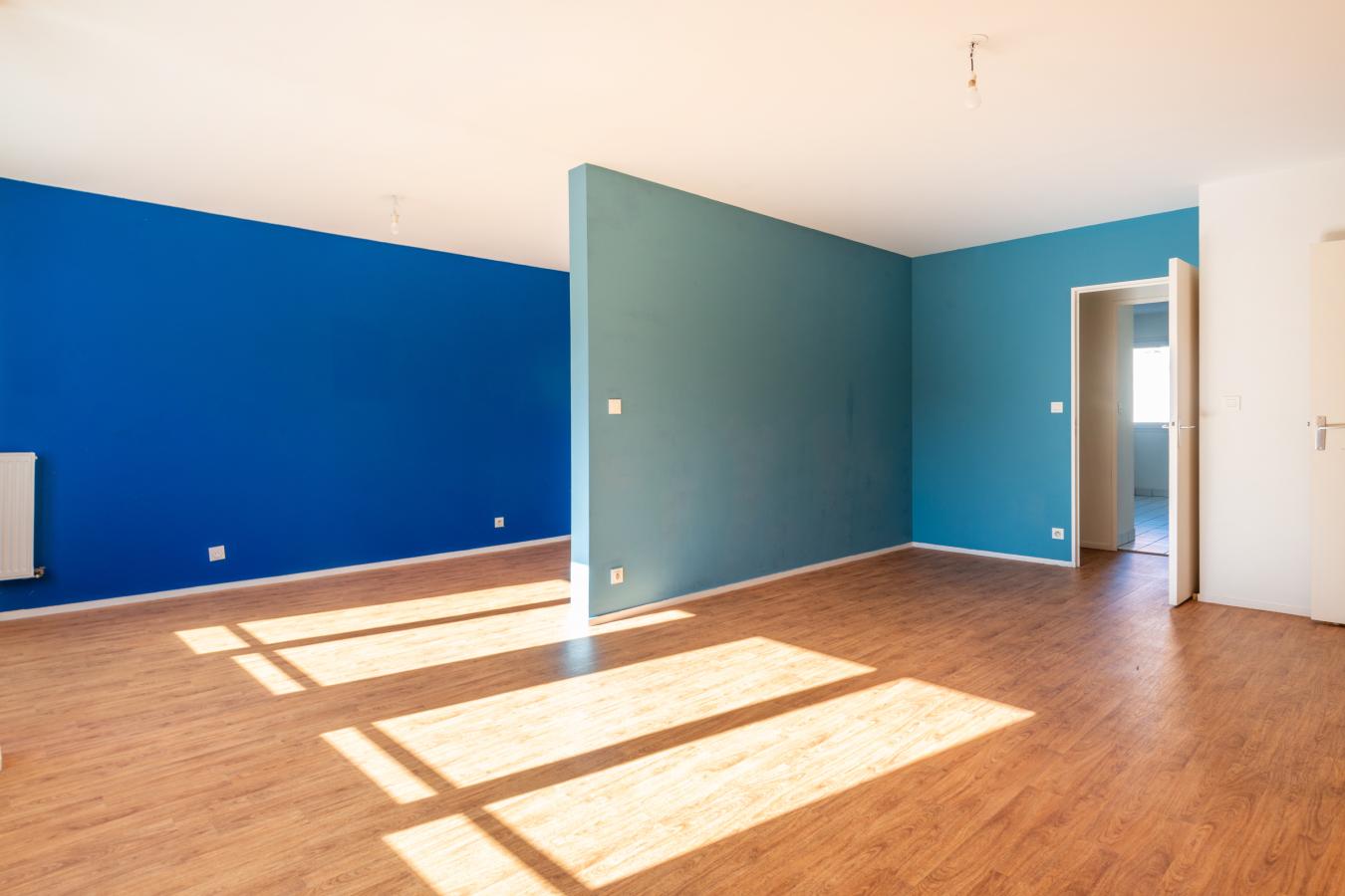 
																																							5 pièces - 
																																						1er étage - 107m² - 269 000 € - Photo #2