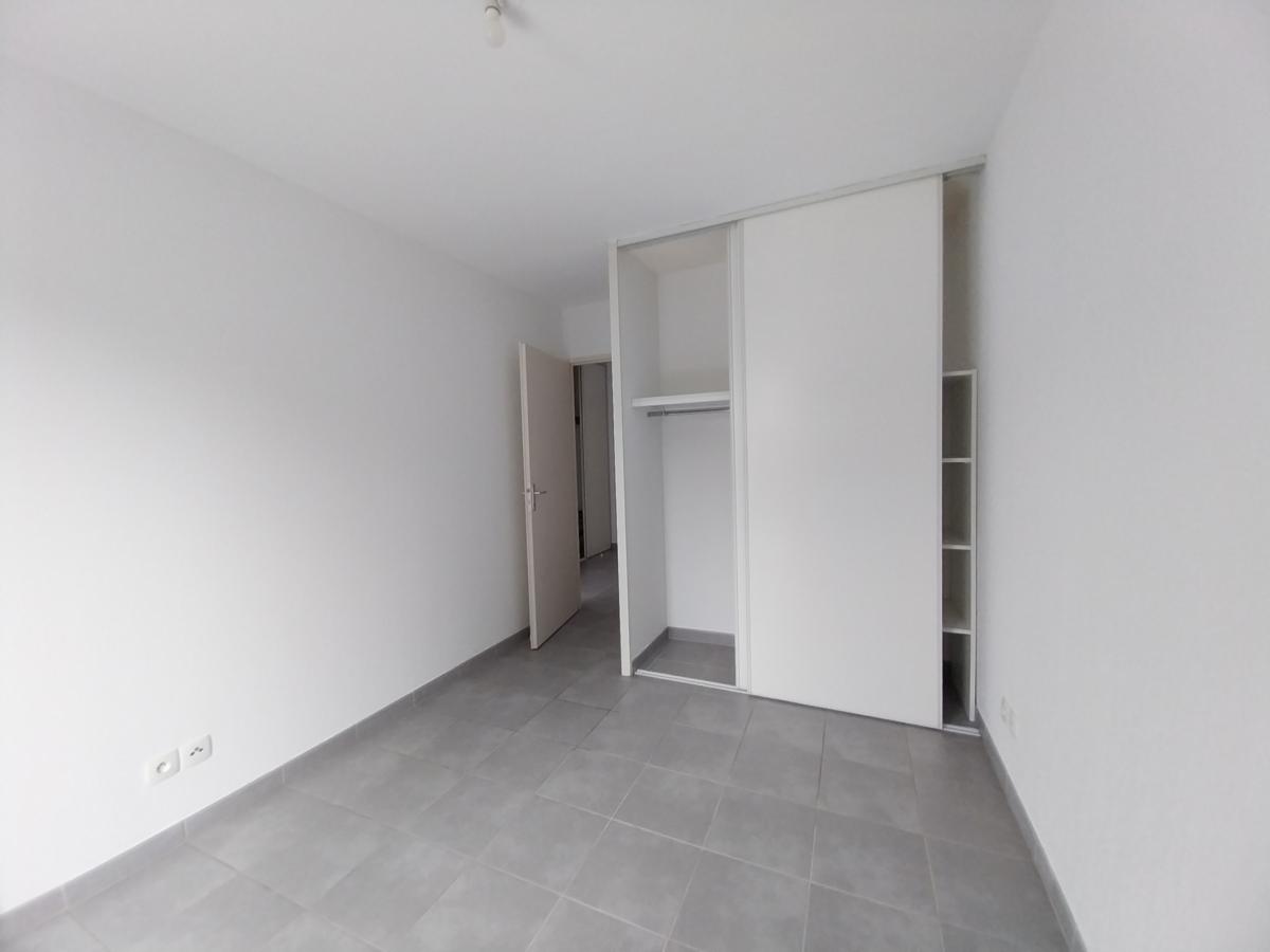 
																																							3 pièces - 
																																						4ème étage - 63m² - 734,37 € - Photo #5
