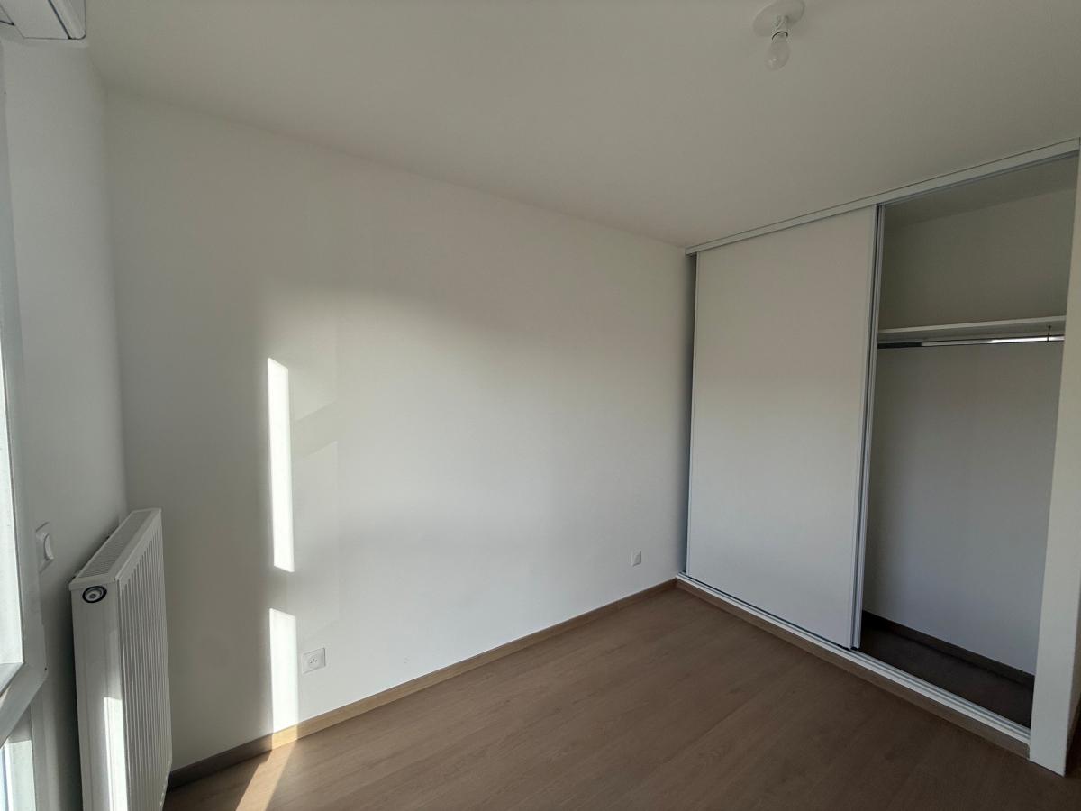 
																																							3 pièces - 
																																						1er étage - 65m² - 652,08 € - Photo #4